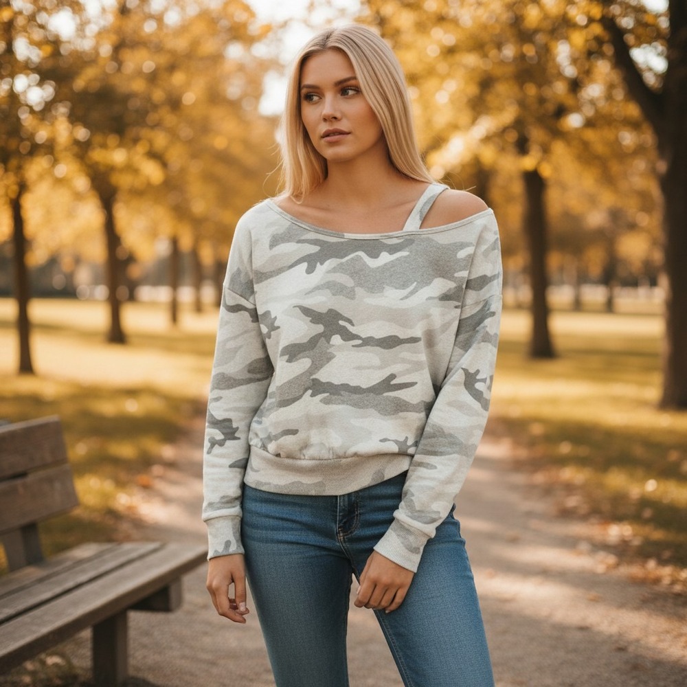 Aero Sweatshirt Womens XS Grey Excellent Camo Cold Shoulder Off The Shoulder